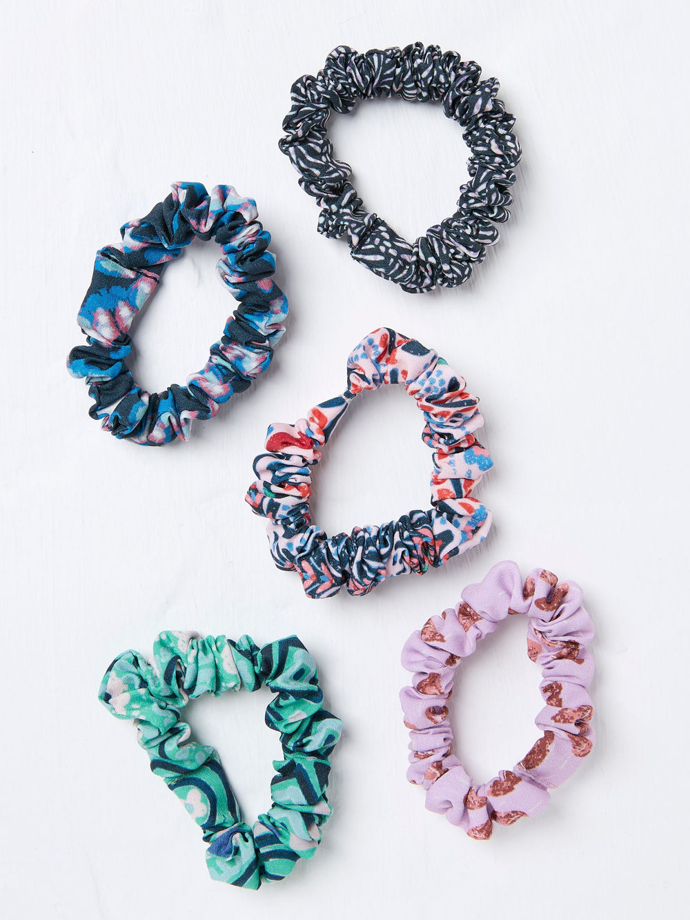 Navy Wonderment Print Scrunchies 5 Pack