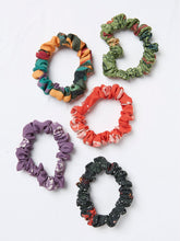 Green Wilding Print Scrunchies 5 Pack
