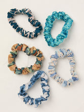 Blue Water Print Scrunchies 5 Pack