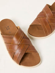 Hinton Tan Brown Sliders