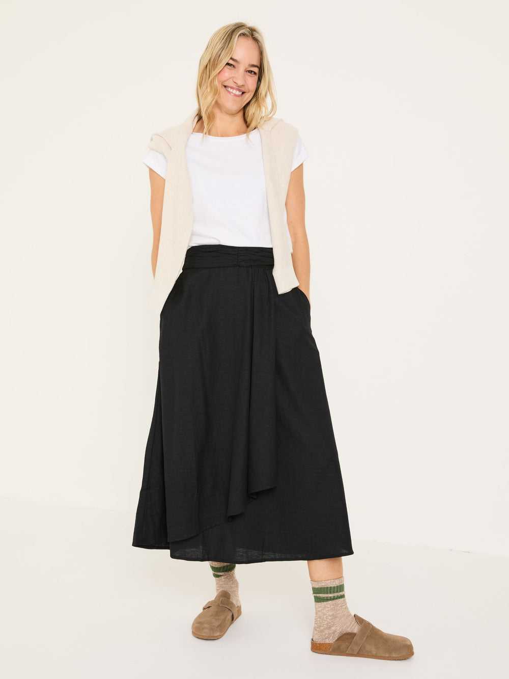 Juni Black Midi Skirt