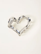 Silver Tone Metal Heart Claw Clip