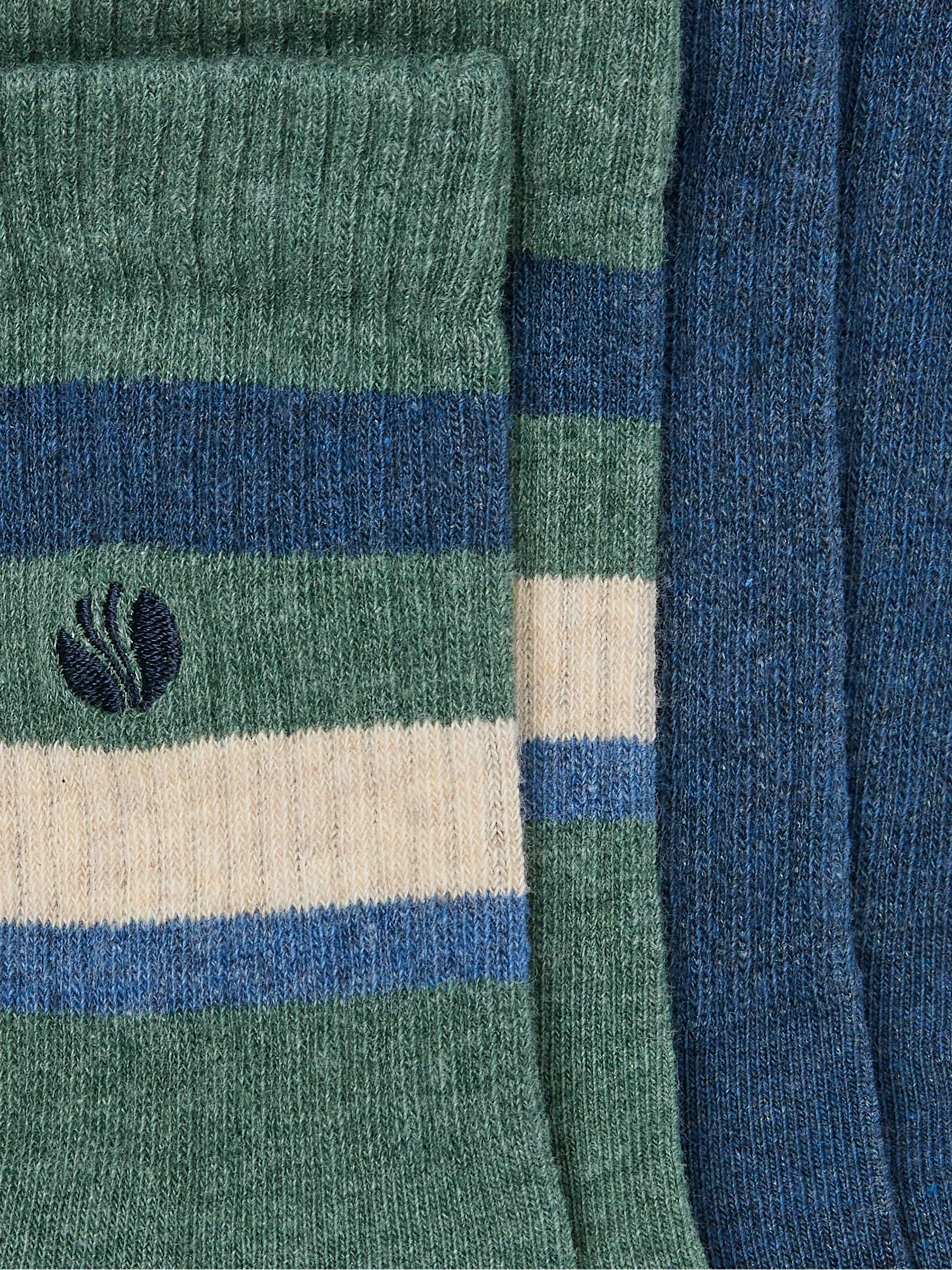 Green 2 Pairs of Sport Socks