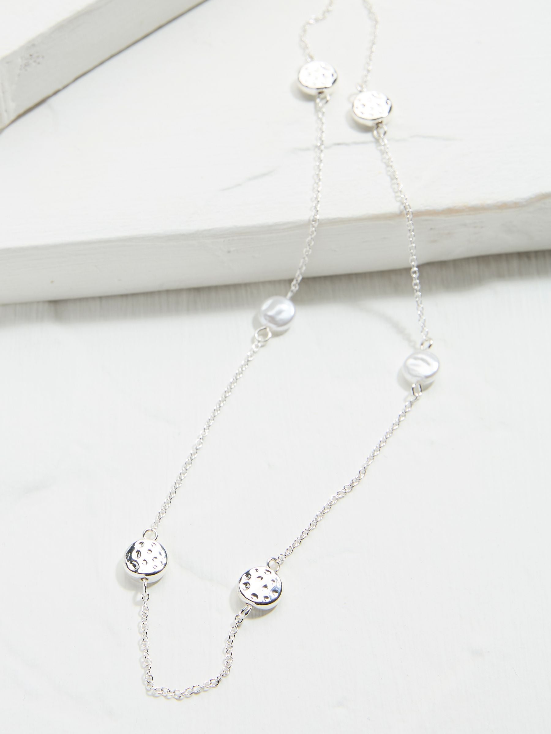 Silver Tone Hammered Disc Necklace