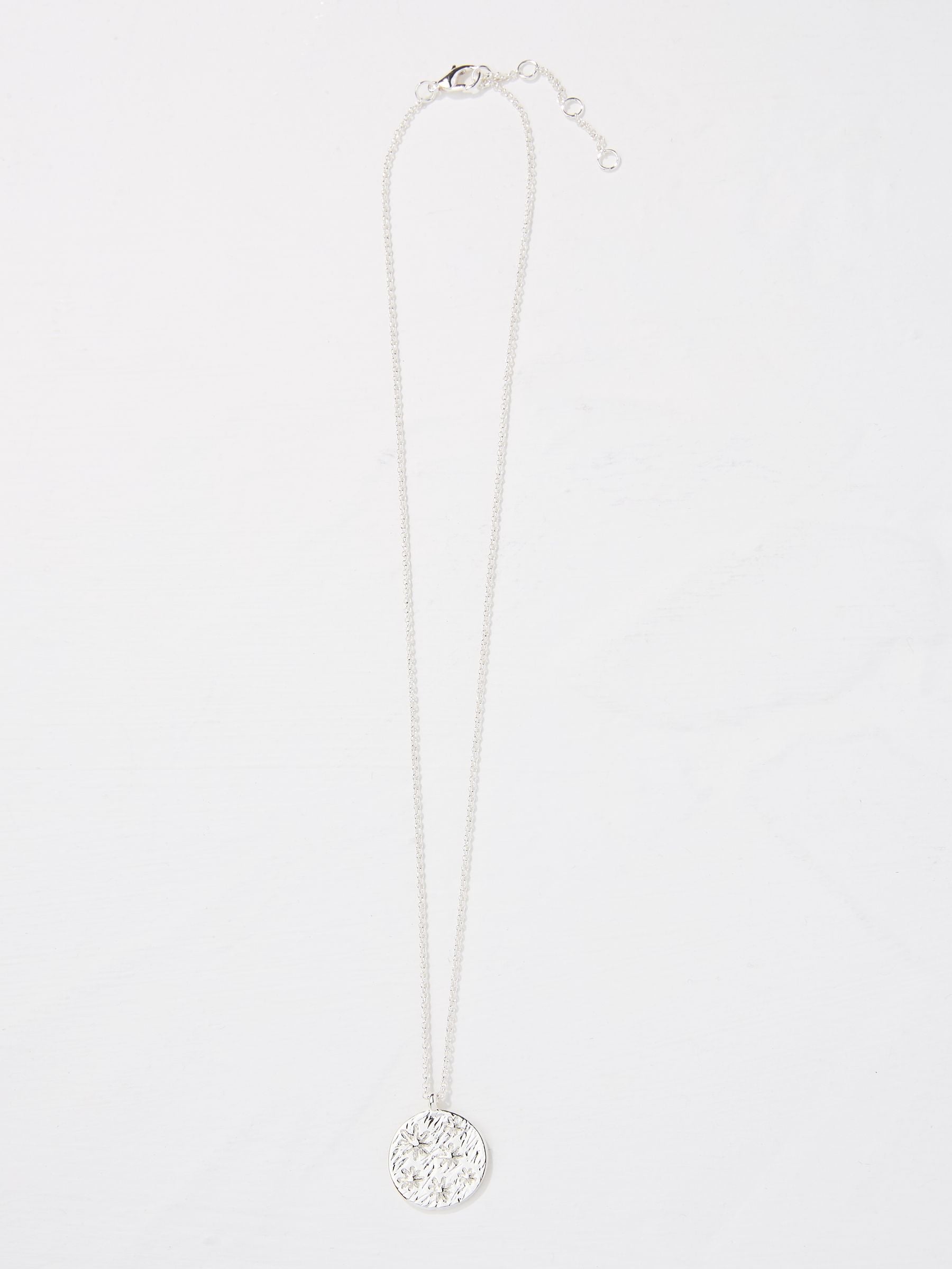 Silver Tone Flower Embossed Pendant Necklace