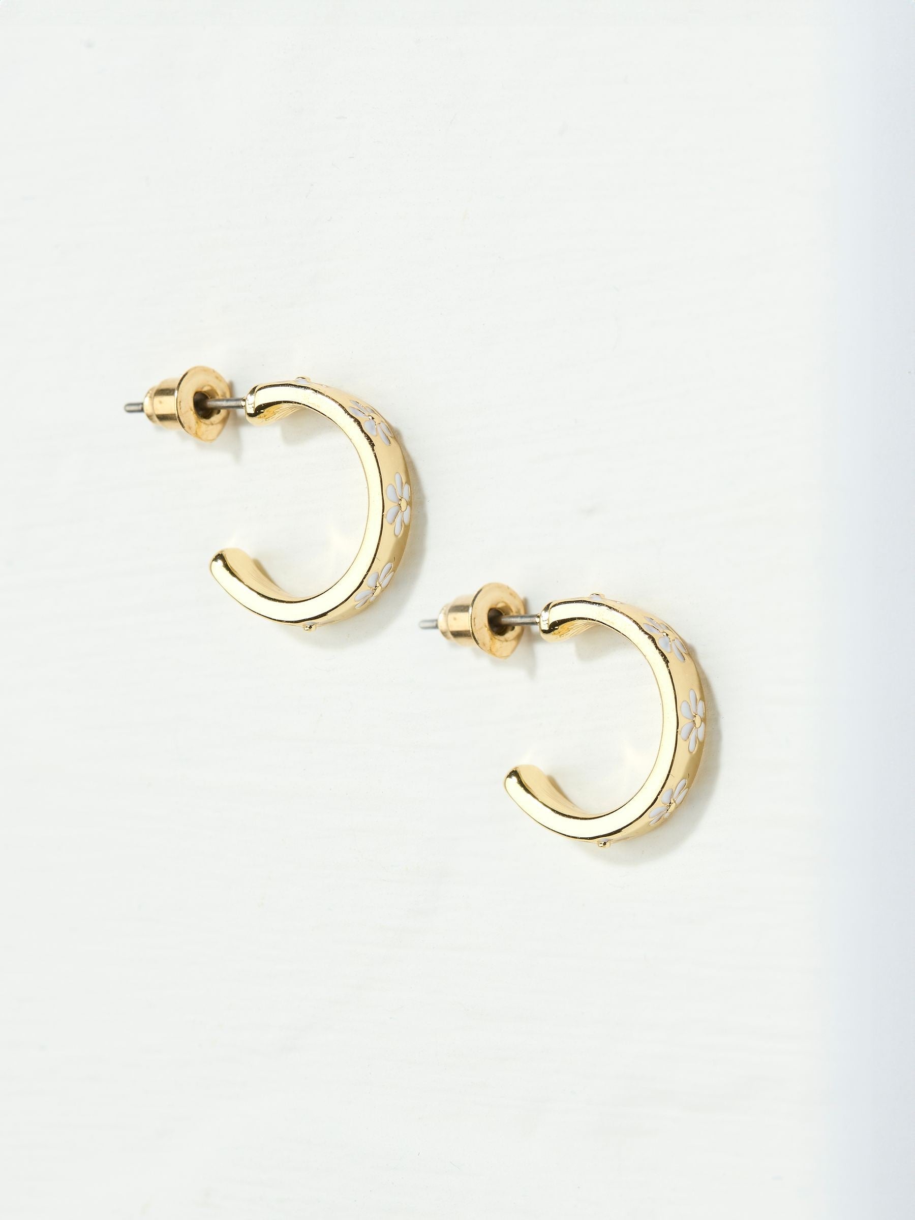 White Enamel Daisy Stud Earrings