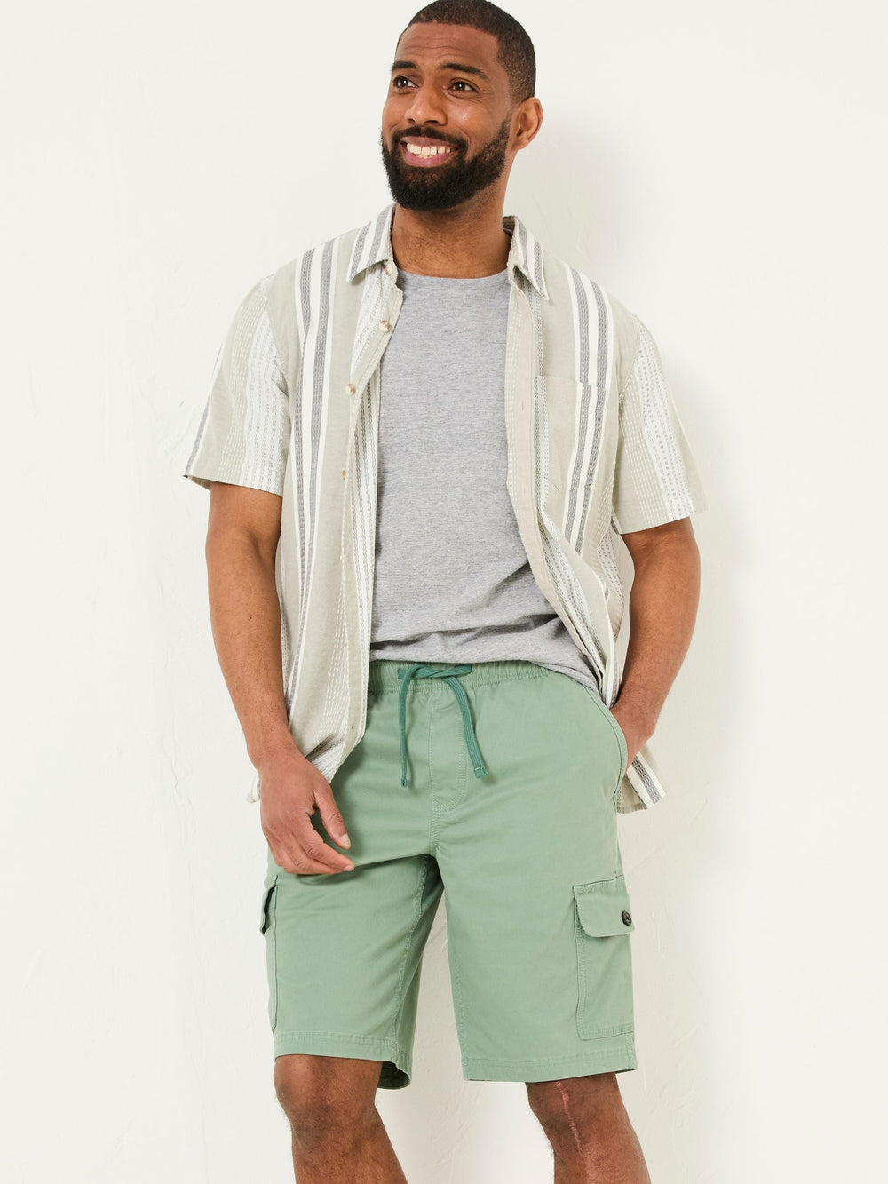 Tenby Green Pull On Cargo Shorts