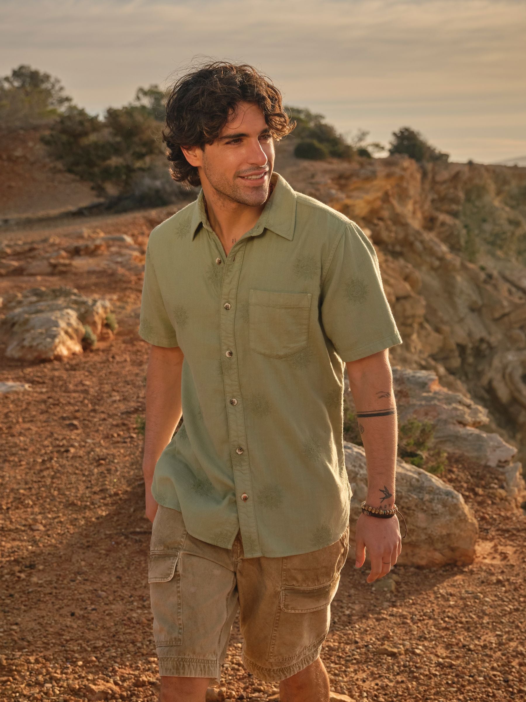 Green Short Sleeve Sun Embroidered Shirt