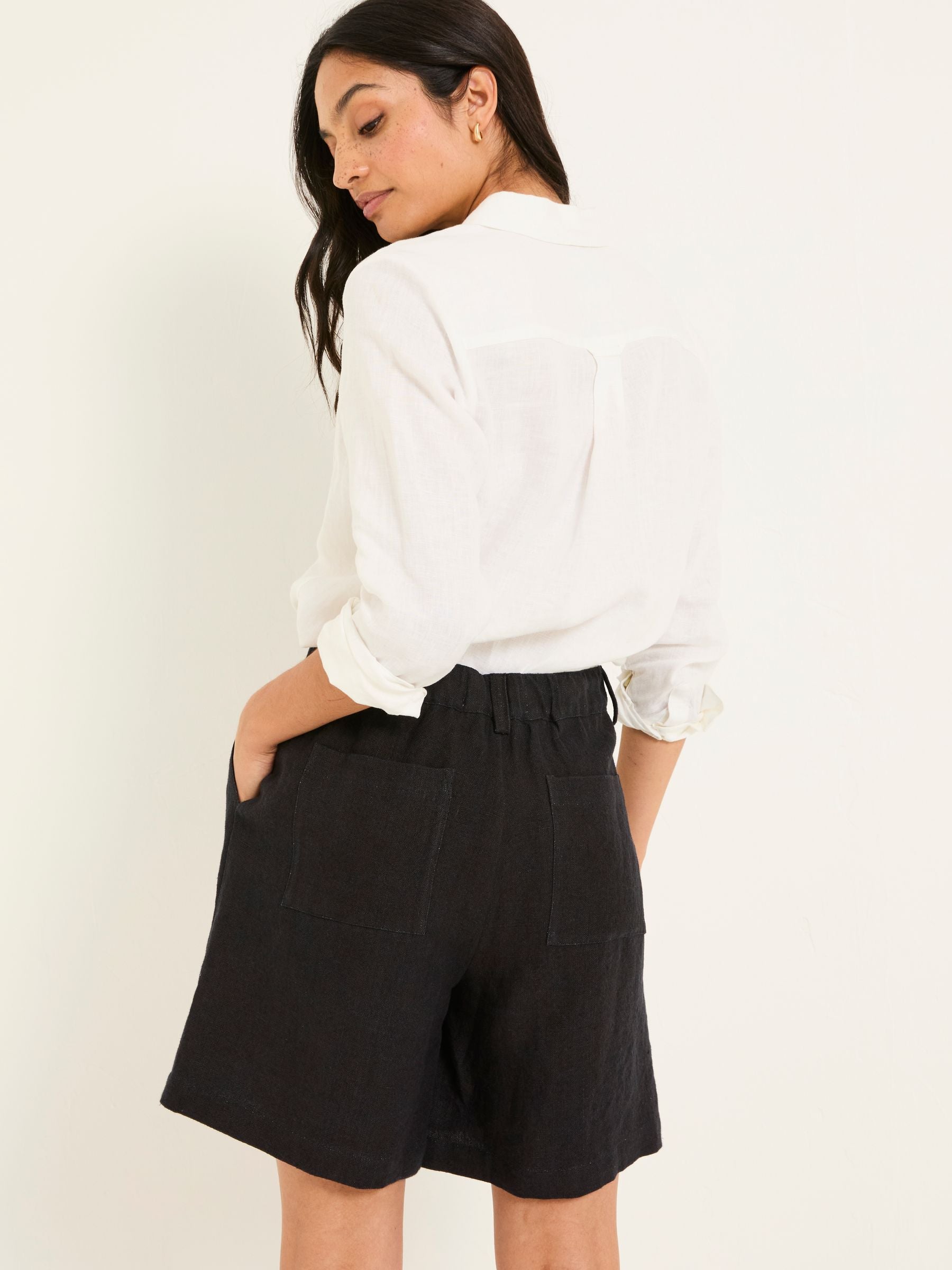 Nell Black Linen Shorts