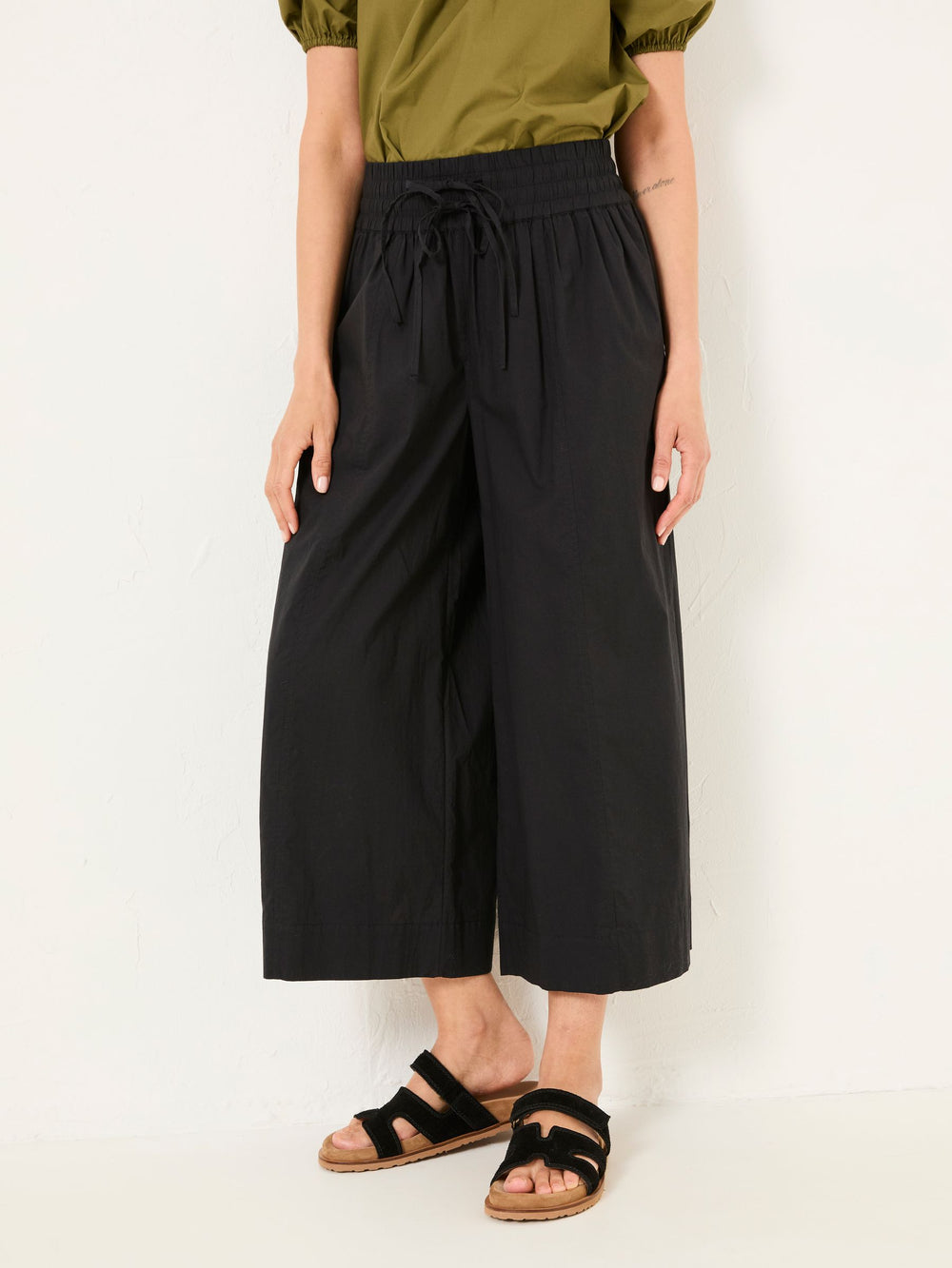 Aubrey Black Wide Leg Crop Trouser
