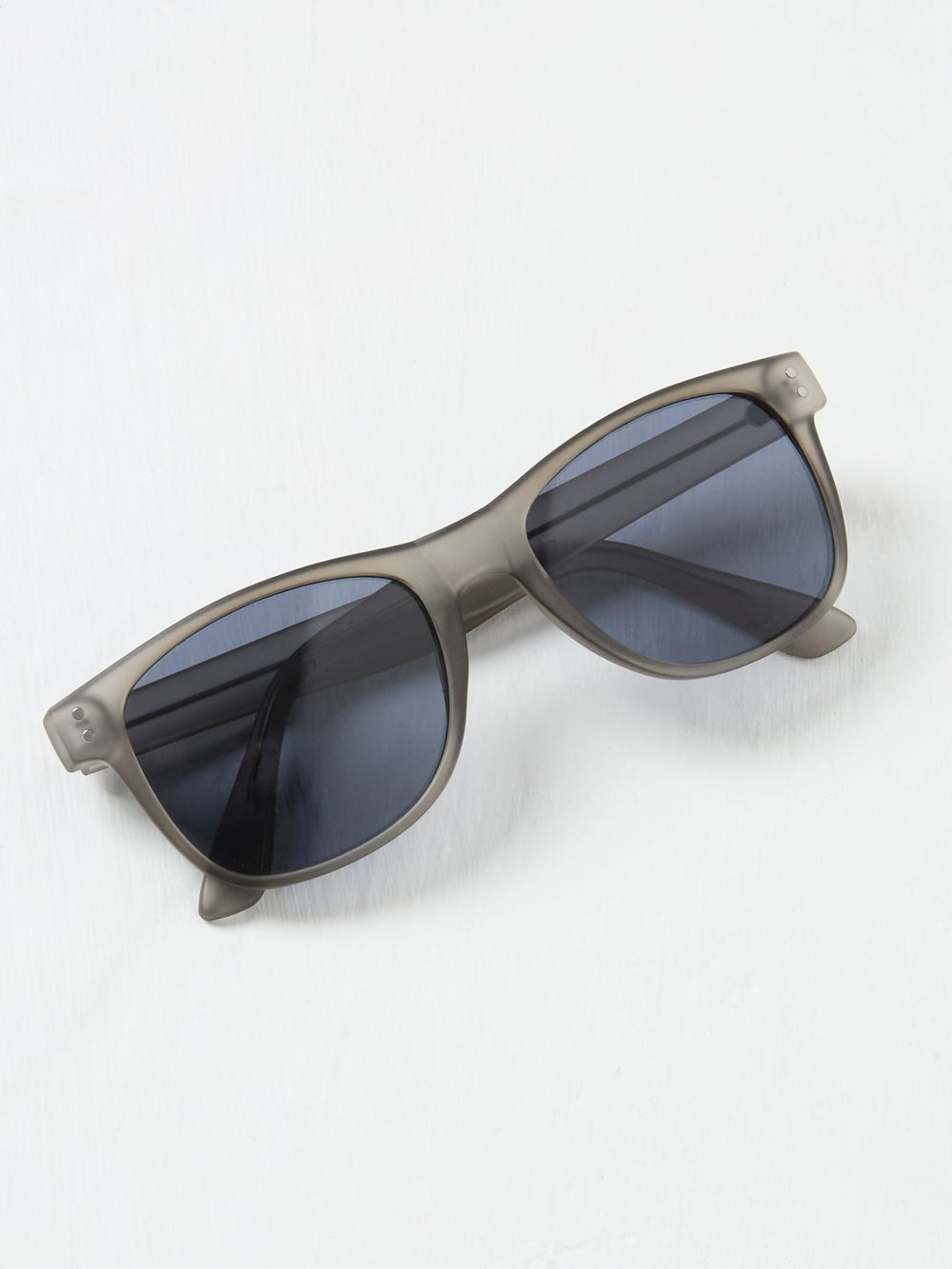 Grey Theo Sunglasses