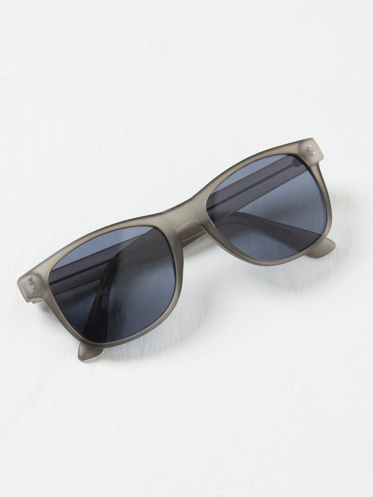 Grey Theo Sunglasses