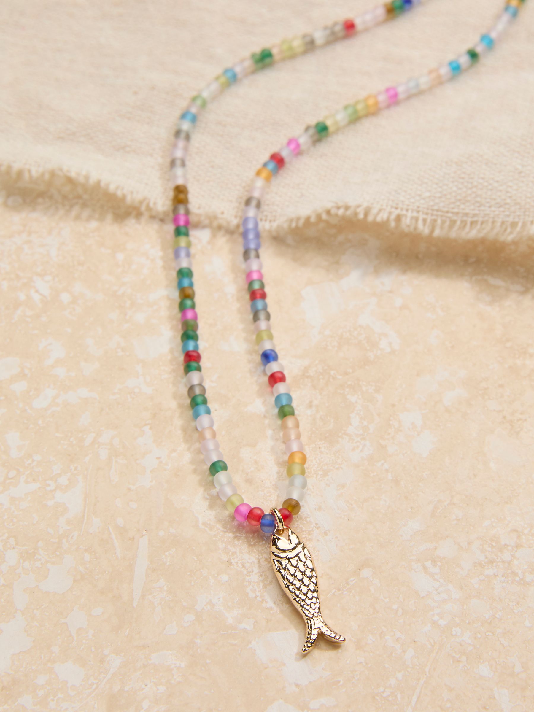 Multi Fish Pendant Beaded Necklace