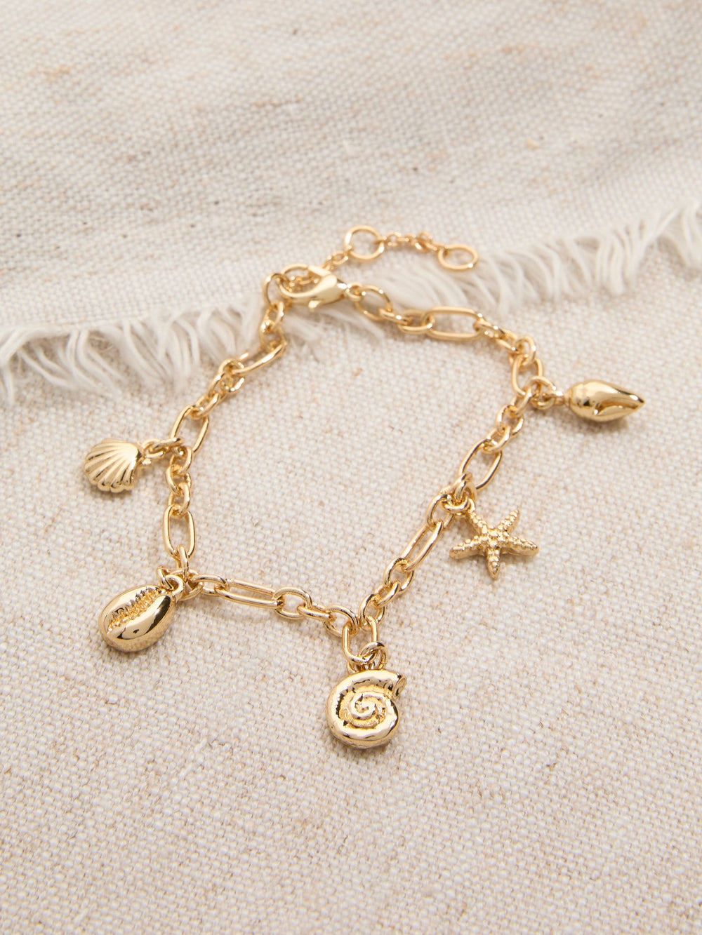 Gold Tone Shell Charm Bracelet