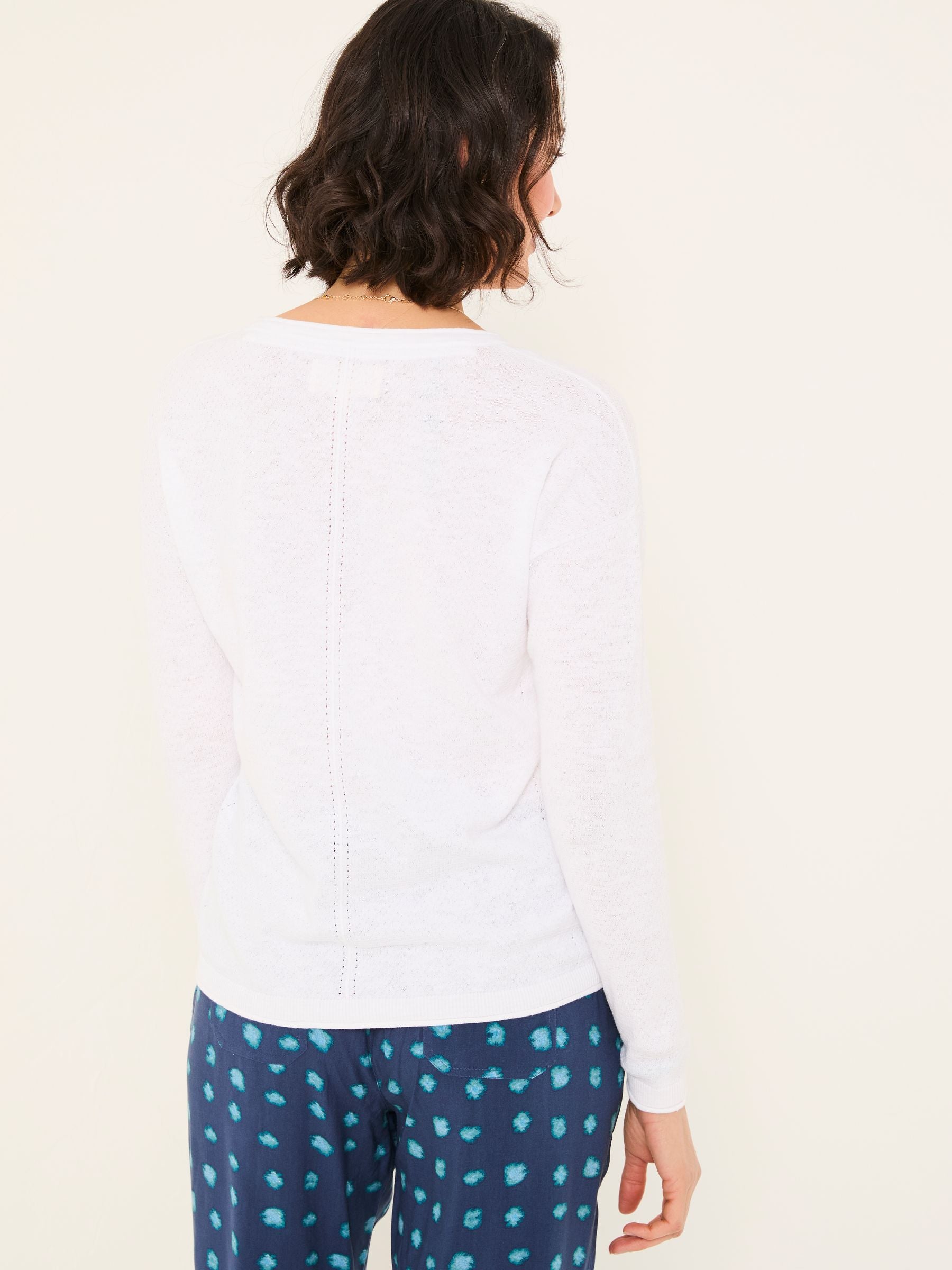 Iris White V-Neck Knitted Jumper
