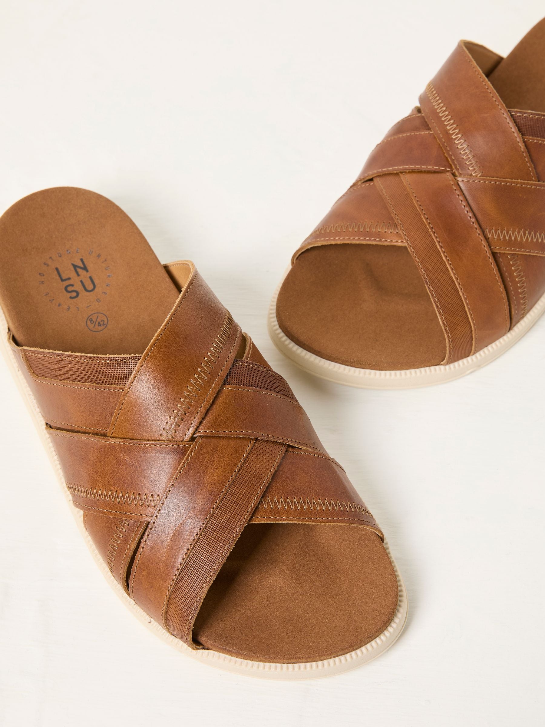 Hinton Tan Brown Sliders