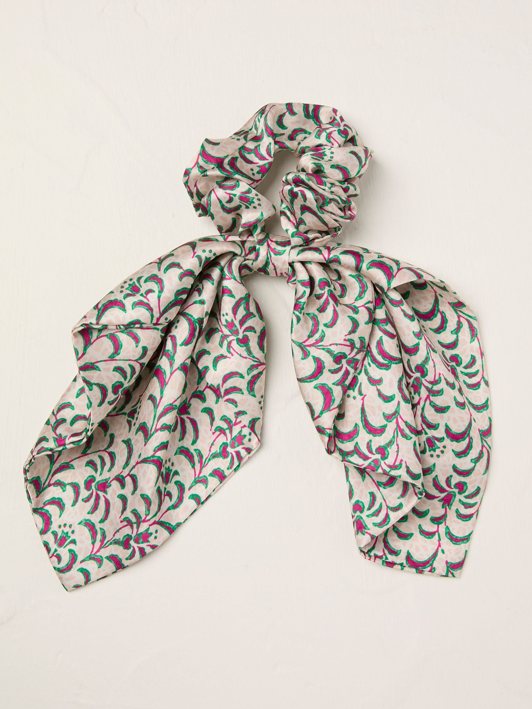 Ivory Printed Tie Scrunchie