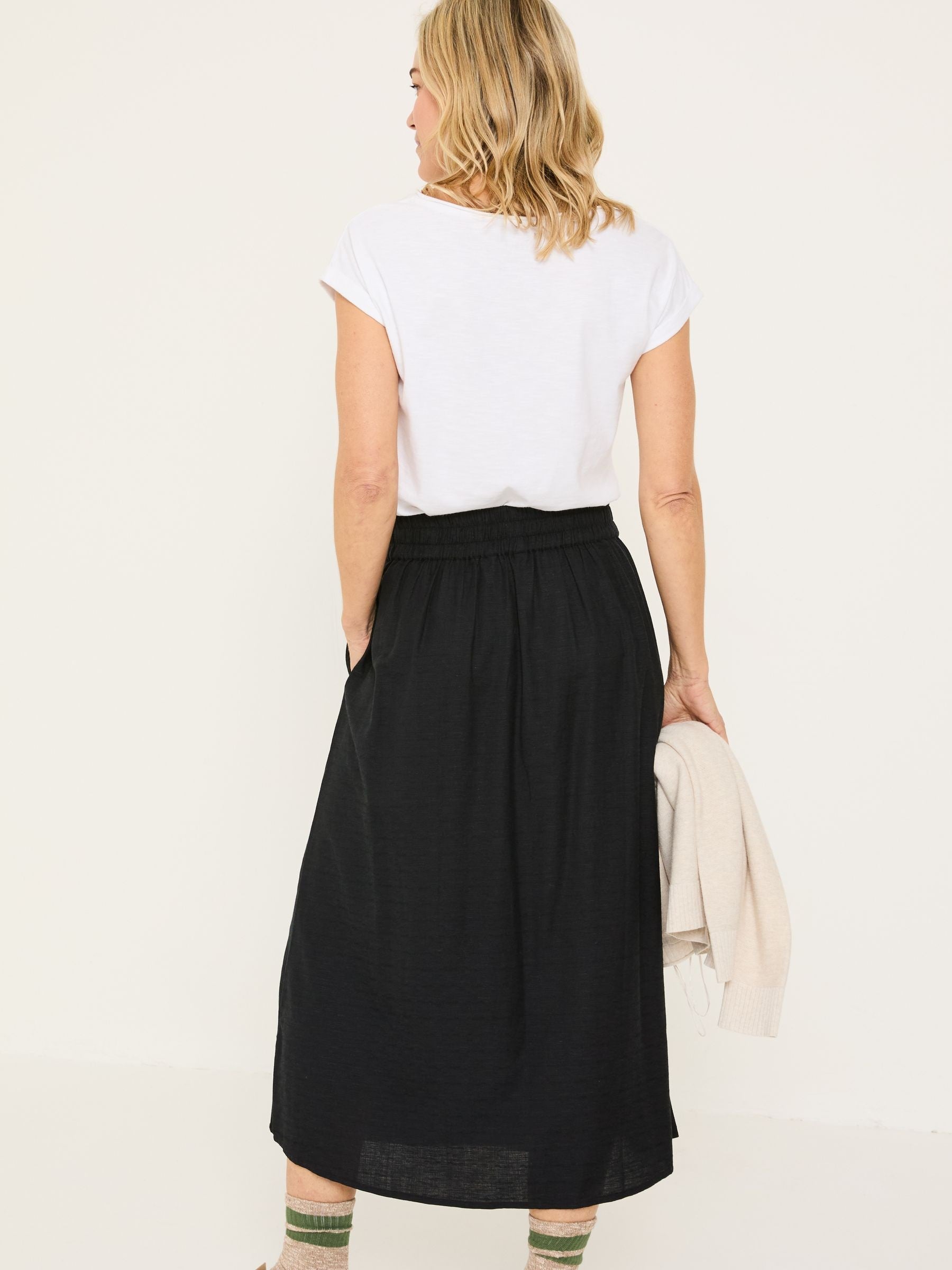 Juni Black Midi Skirt