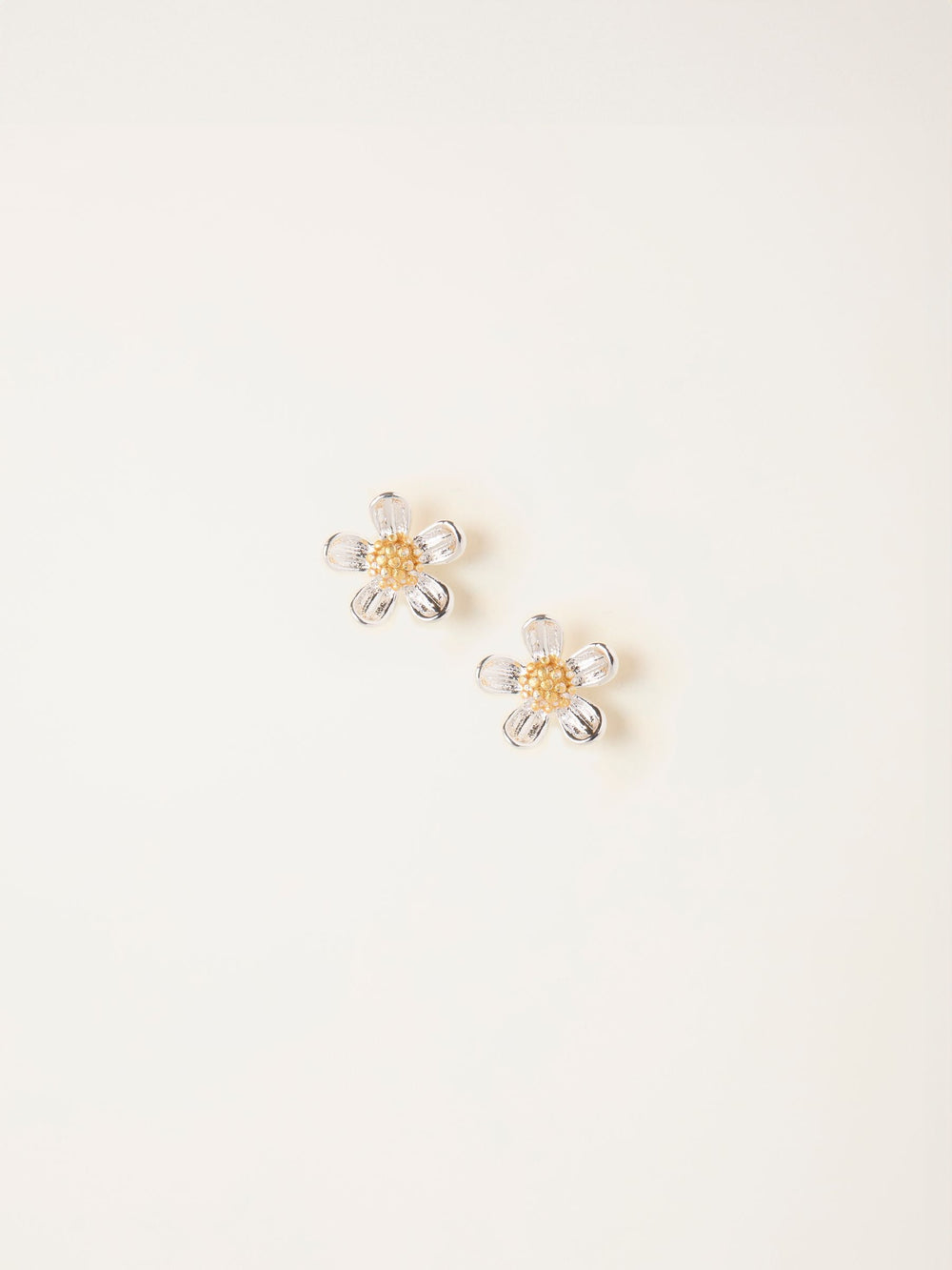 Silver Tone Daisy Stud Earrings