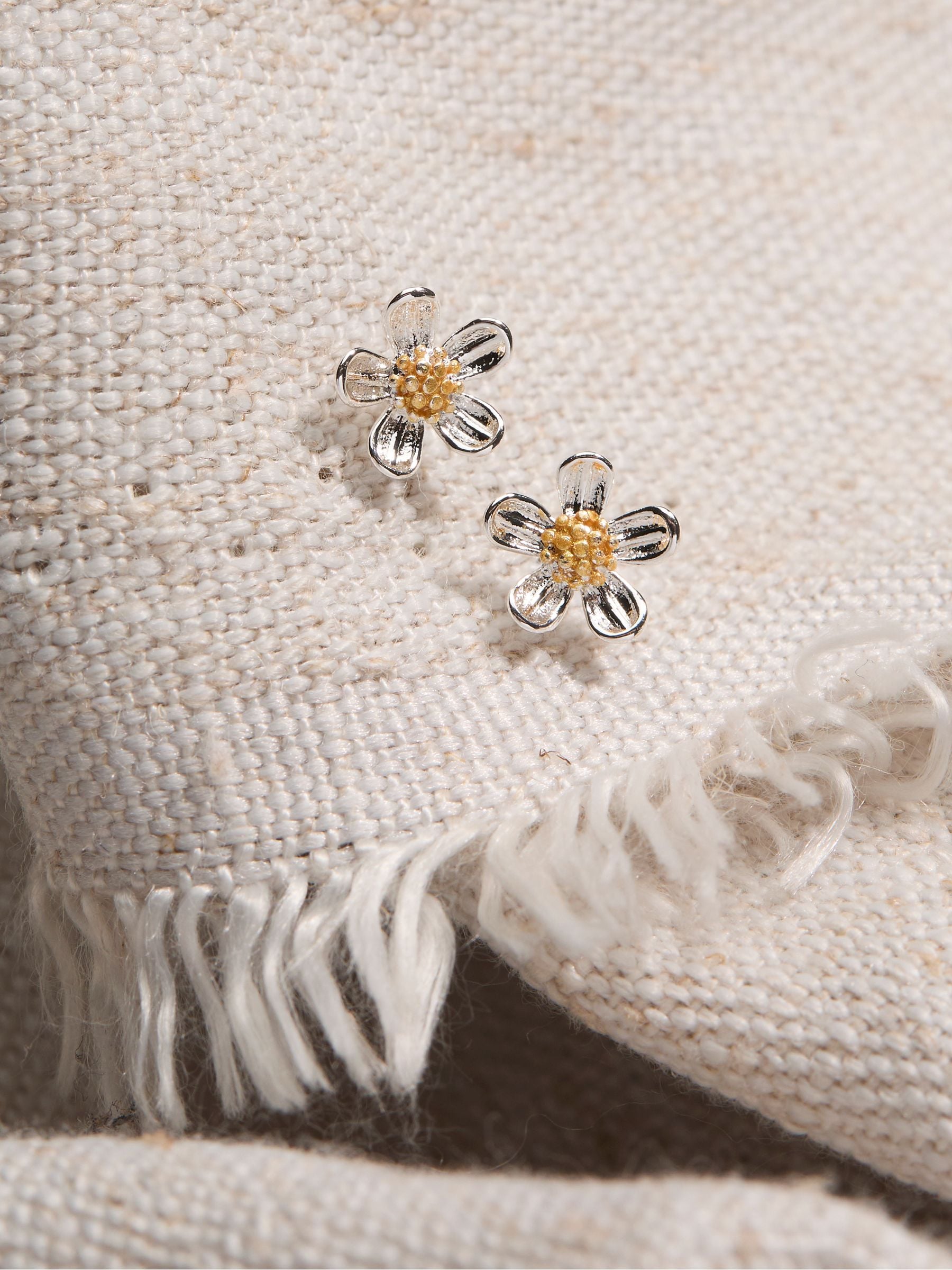 Silver Tone Daisy Stud Earrings